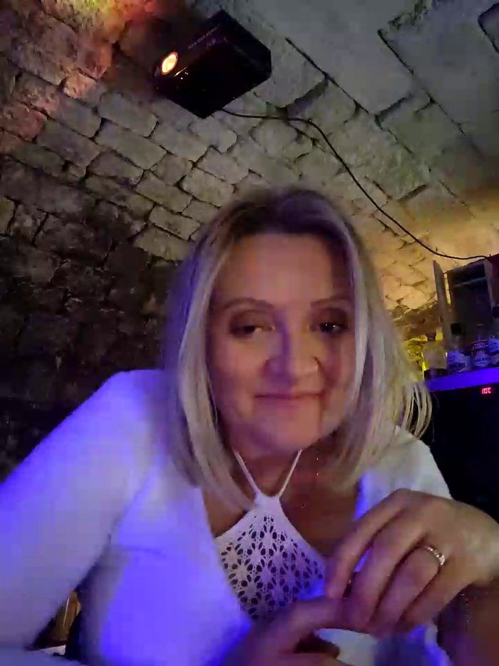 lady_charlyne