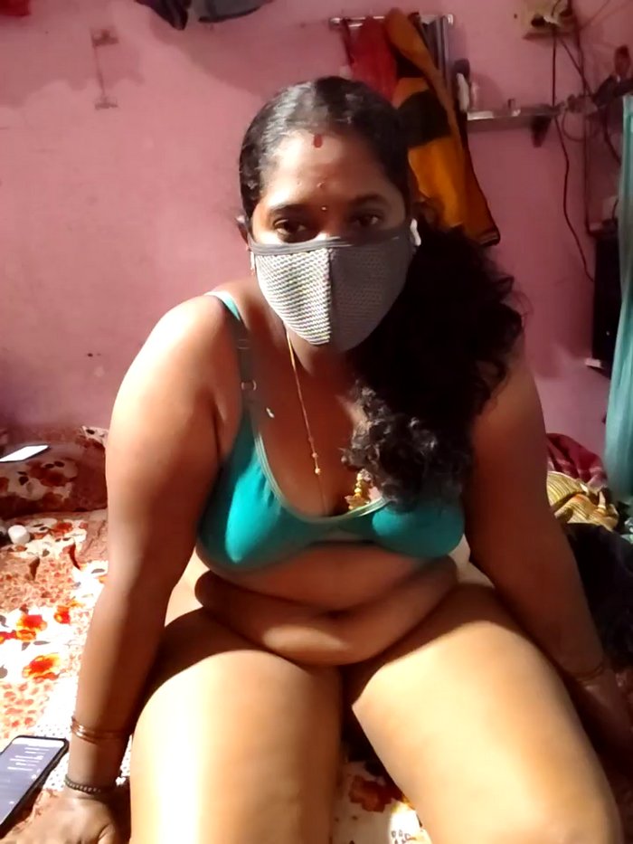 tamilvillagecouple1
