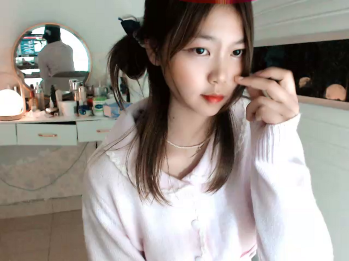-Lucky_Girl