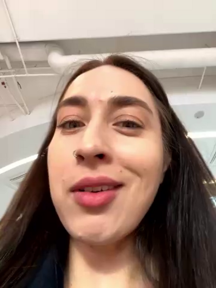 Holly_Play