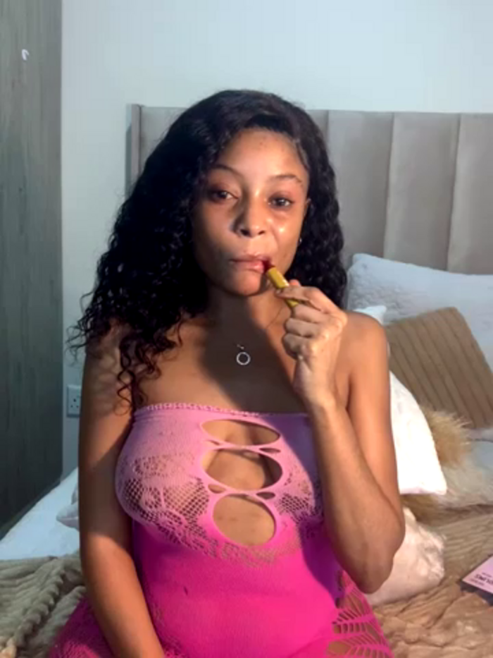 SexyDee025