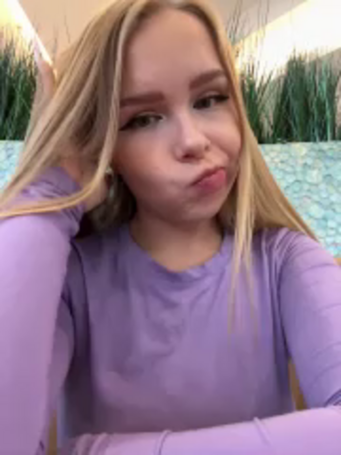 mur_girl