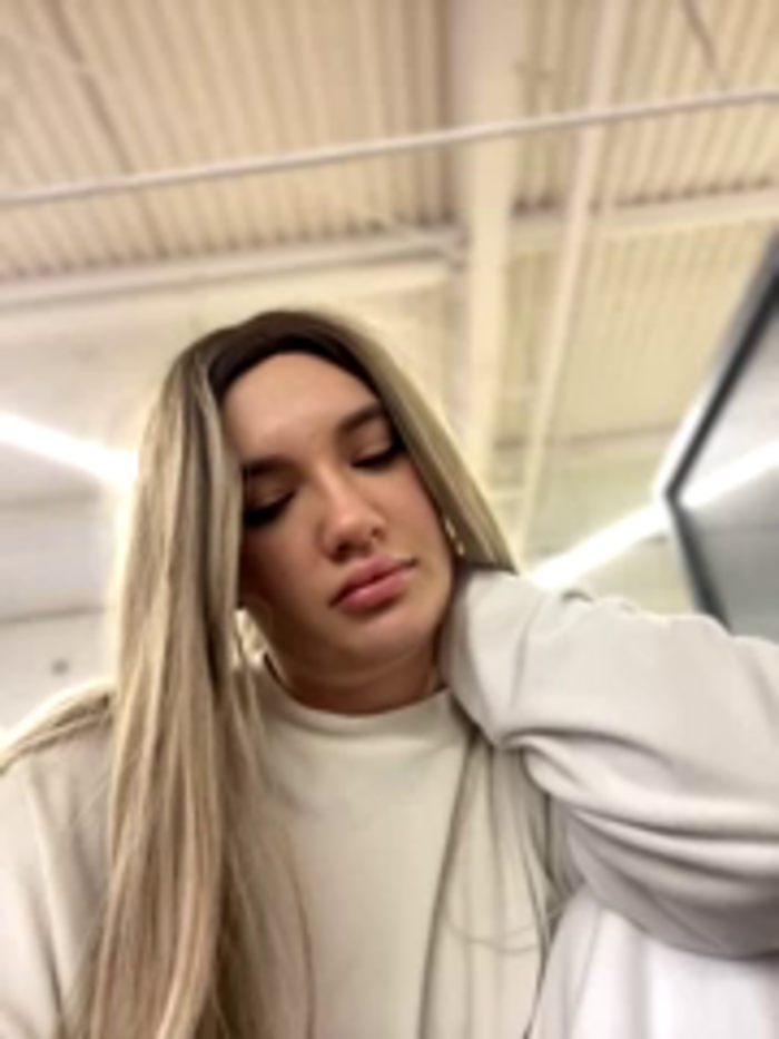 Holly_Molii