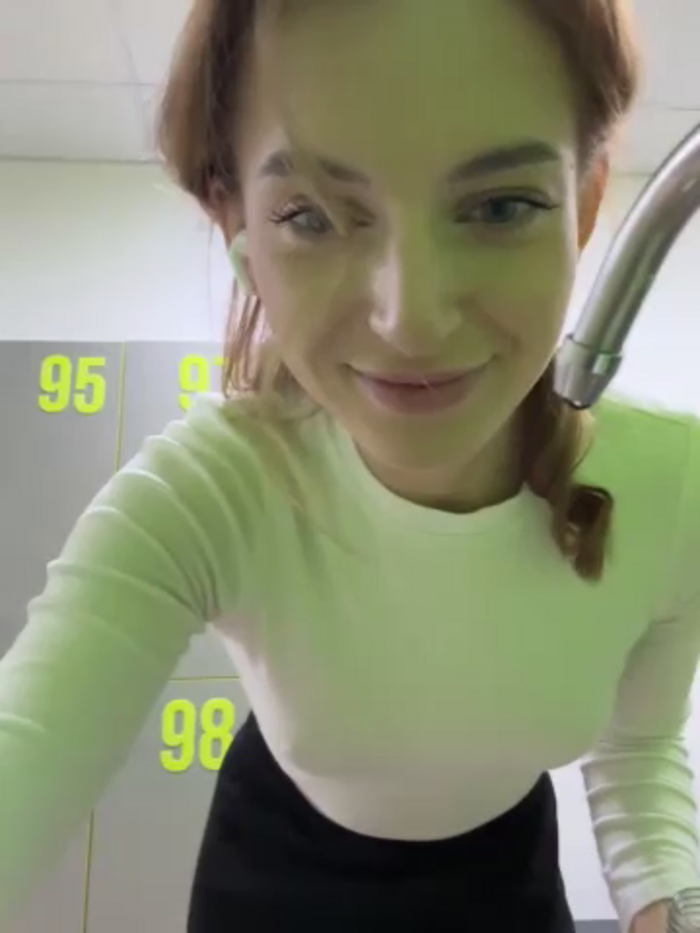 -AngelAri-