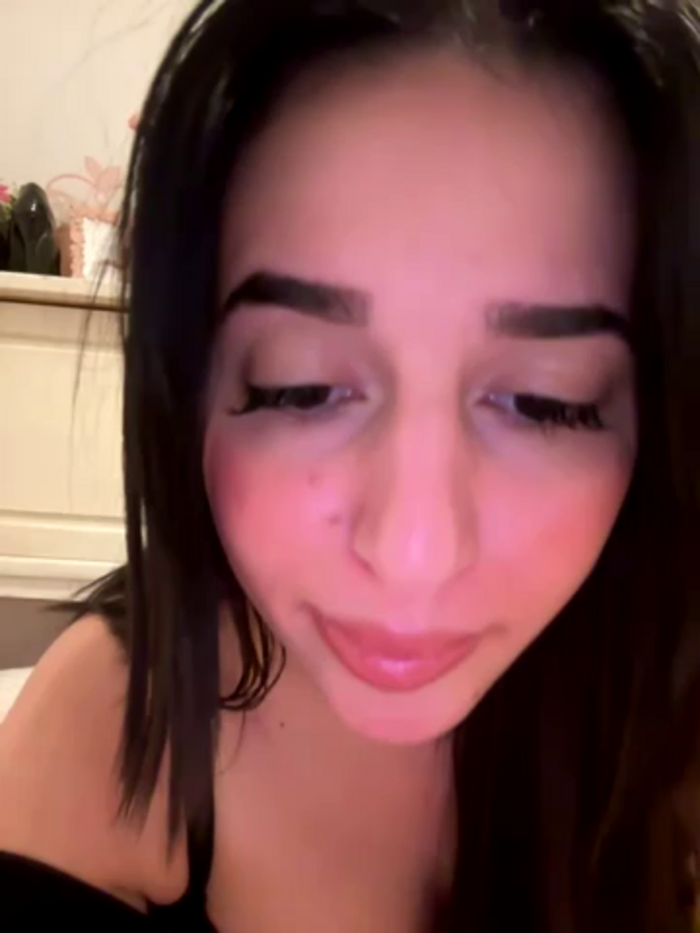 Hot_malak