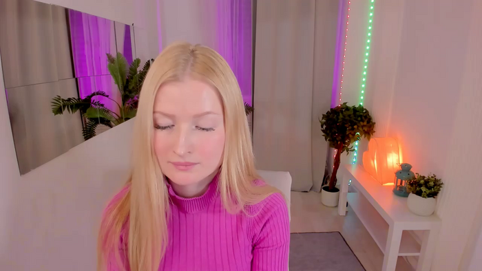 Laly_Peach