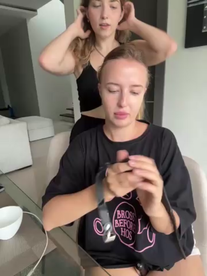 Nura_n_Sarah