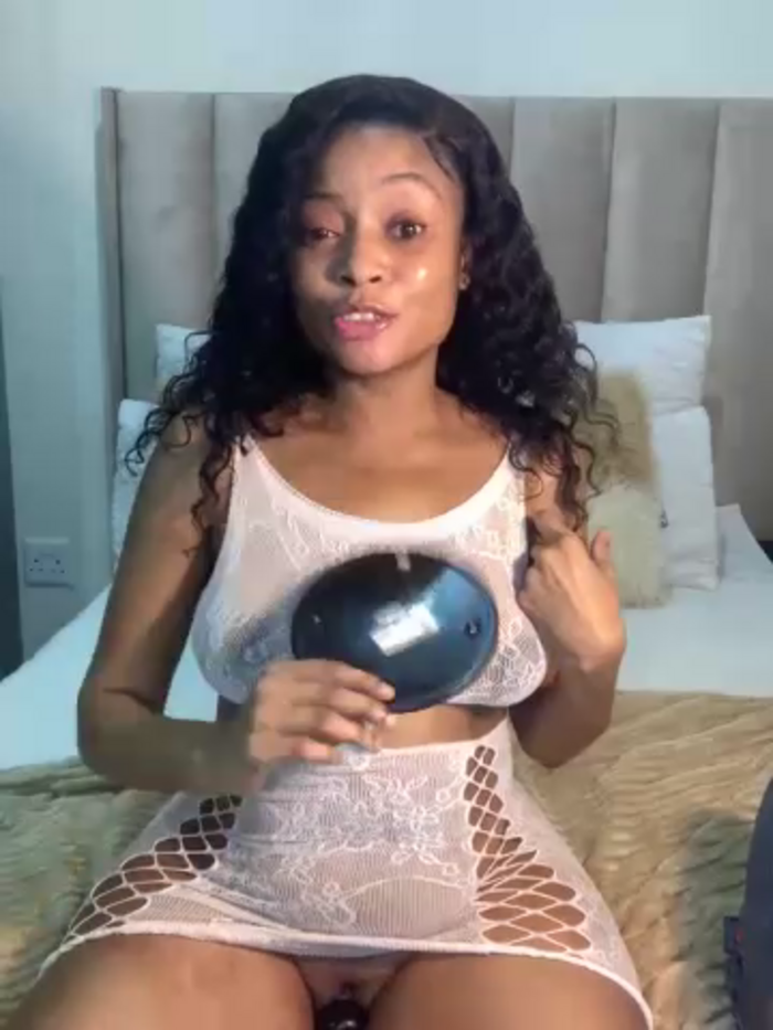 SexyDee025