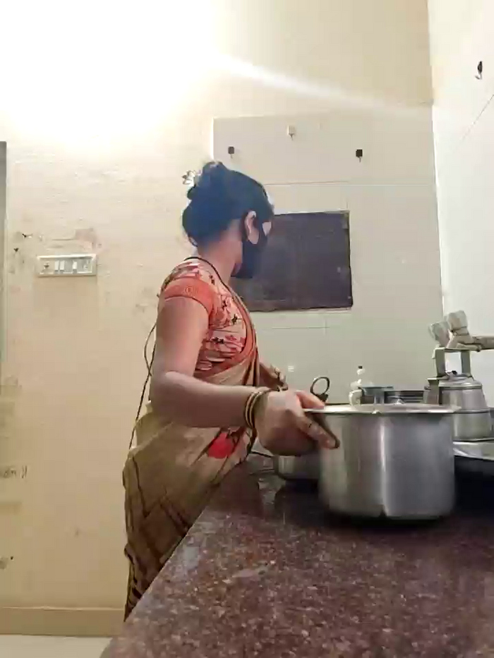 DesiRiya77