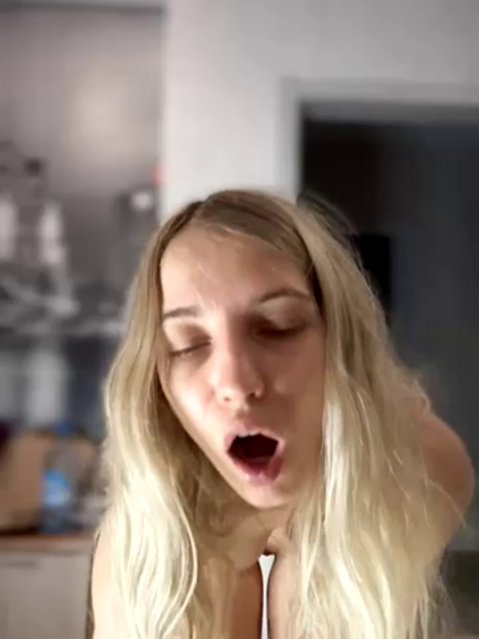 Adelina0001