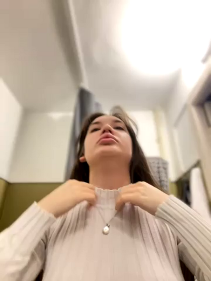 Holly_Molii