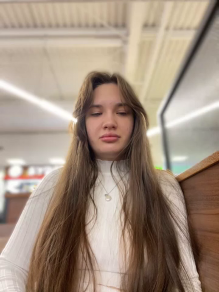 Holly_Molii