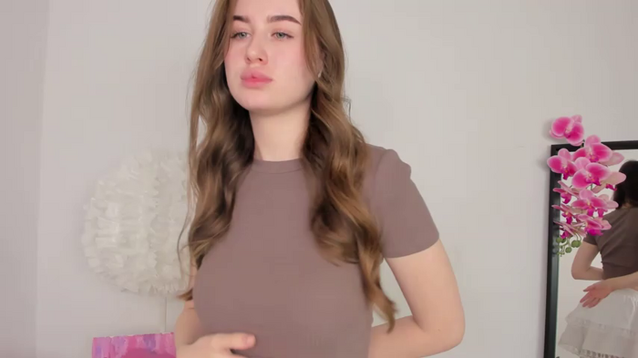 Lilly_Colins