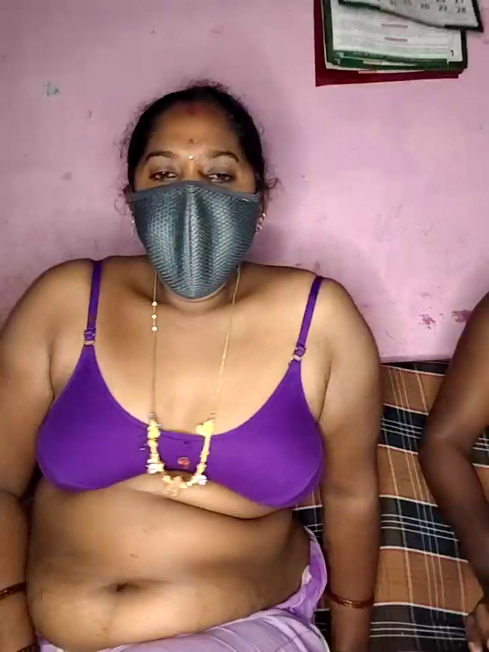 tamilvillagecouple1
