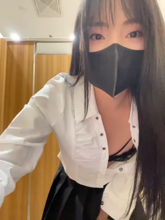 Asia-Lynn