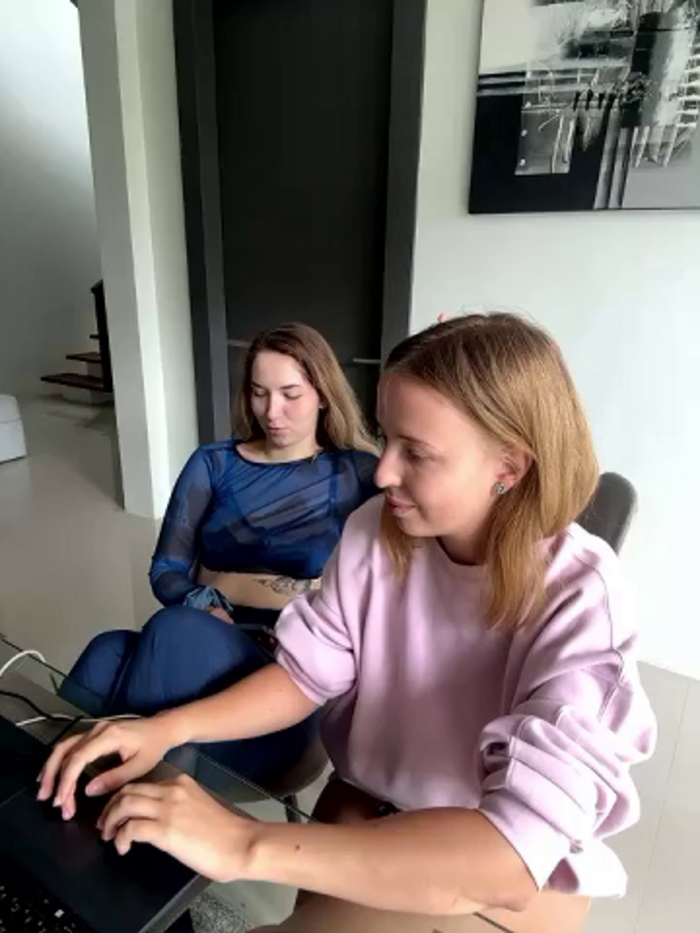 Nura_n_Sarah