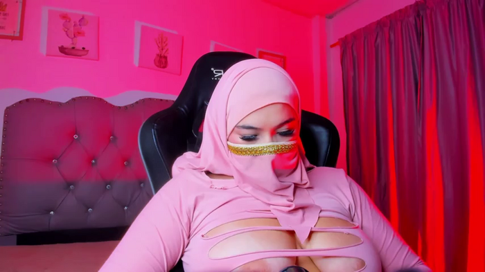 Tahiraa_