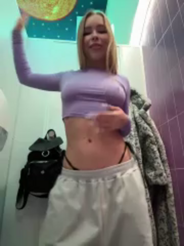mur_girl
