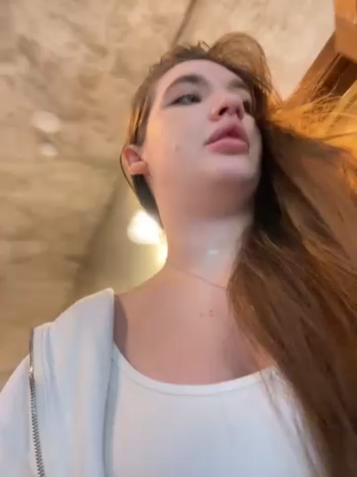 Holly_Molii