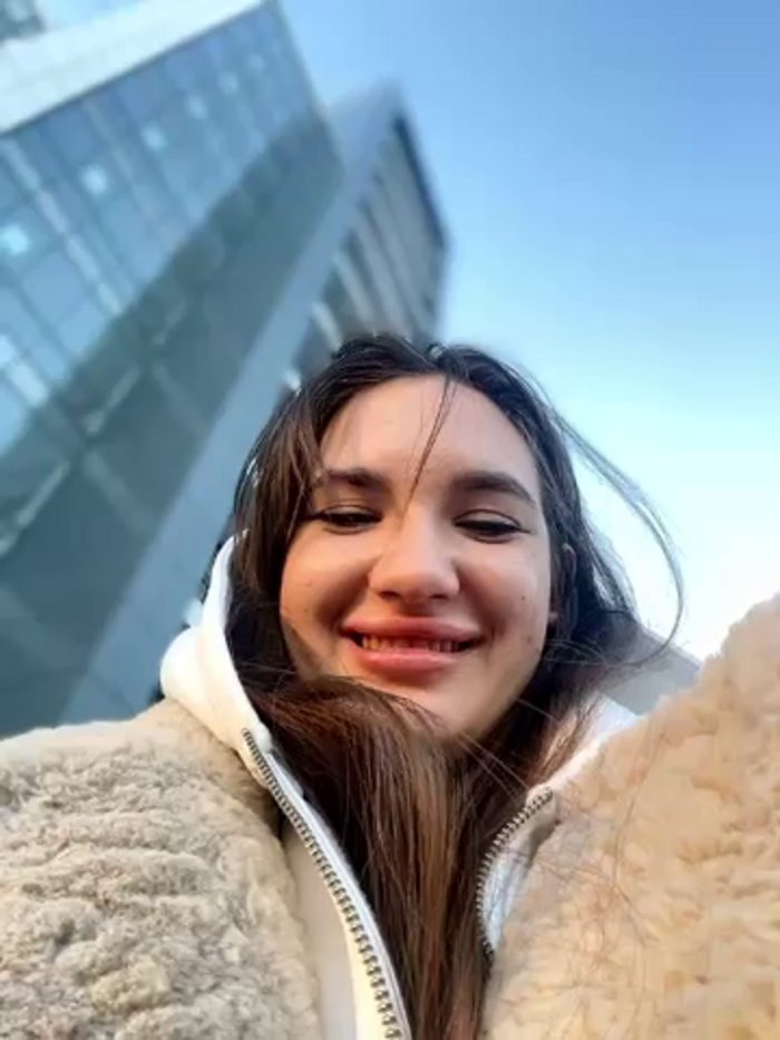 Holly_Molii