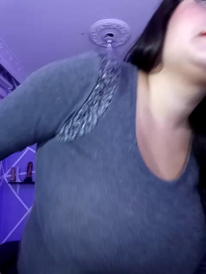 MiiaaJoness