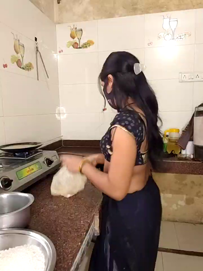 DesiRiya77
