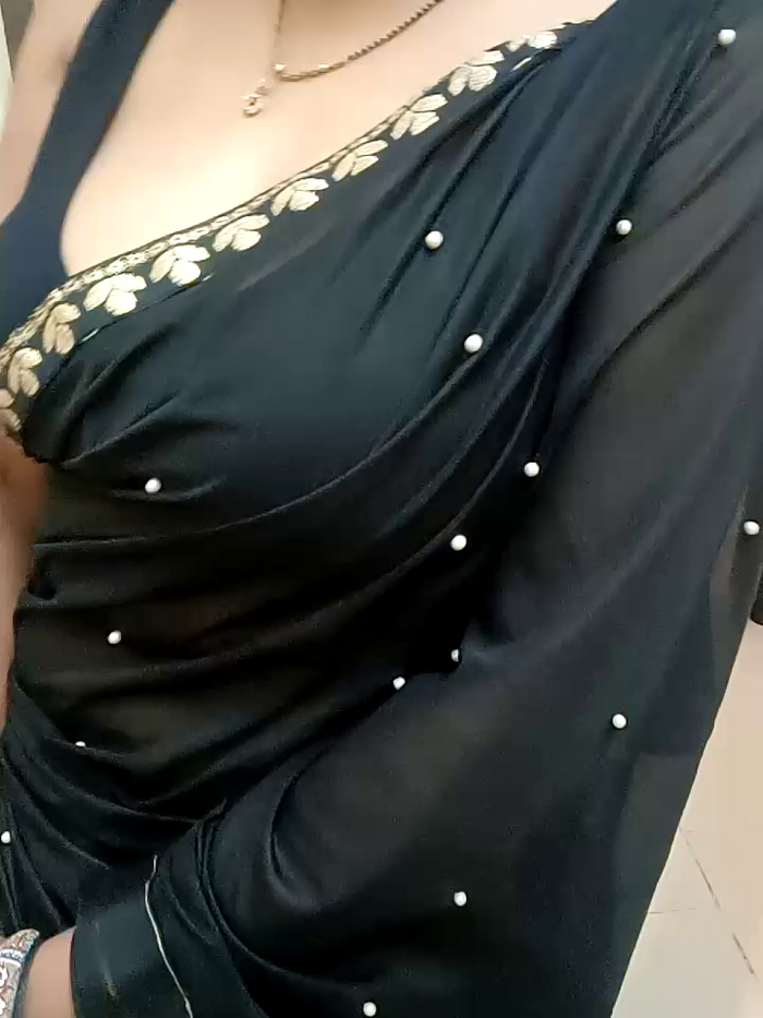 kaamuk_shweta