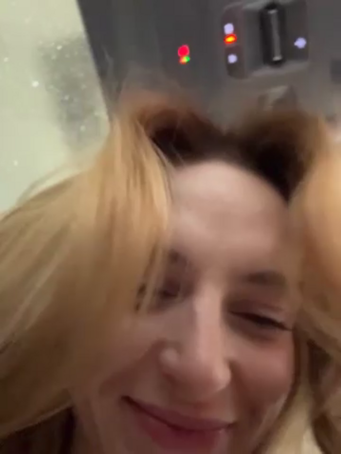 -AngelAri-