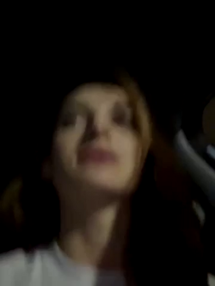 -AngelAri-