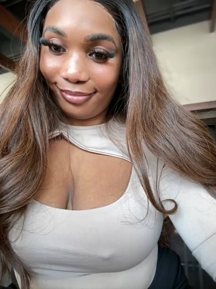 __Nessa__