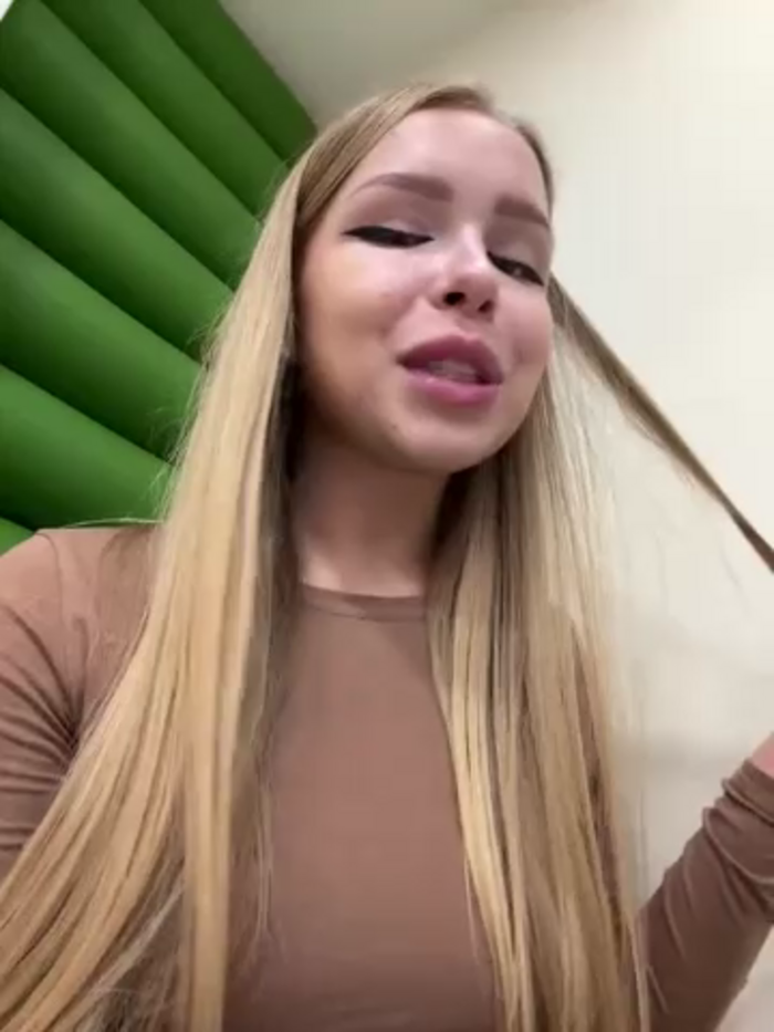 mur_girl