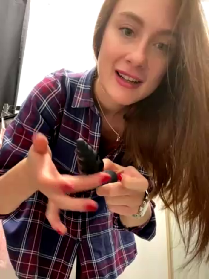 Dina_Tease