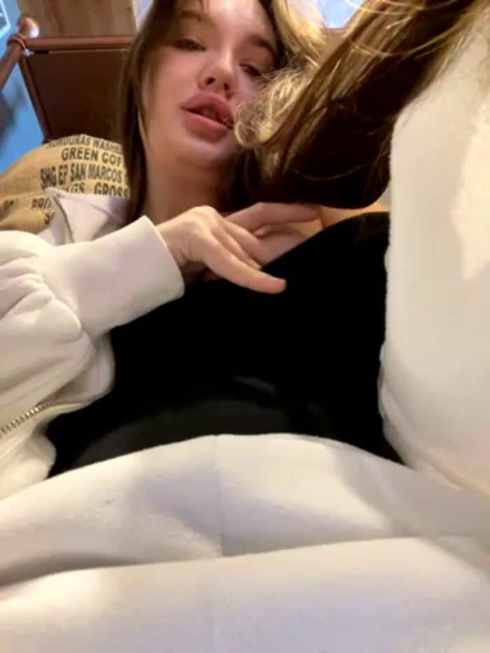 Holly_Molii