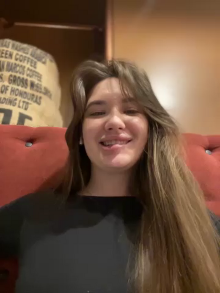 Holly_Molii