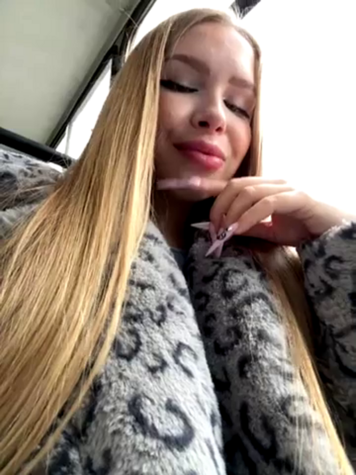 mur_girl