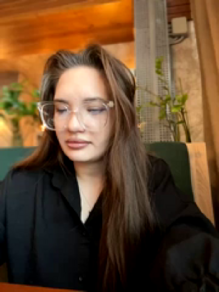 Holly_Molii