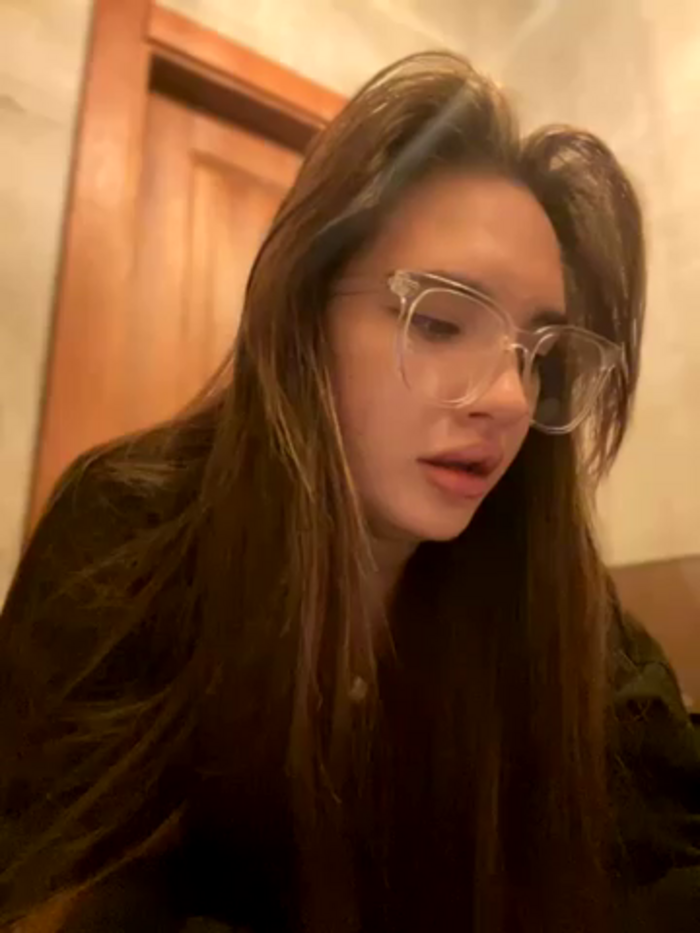 Holly_Molii