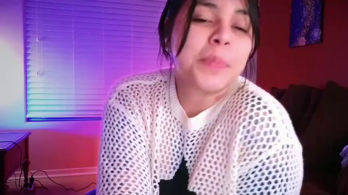 miacanela_xo