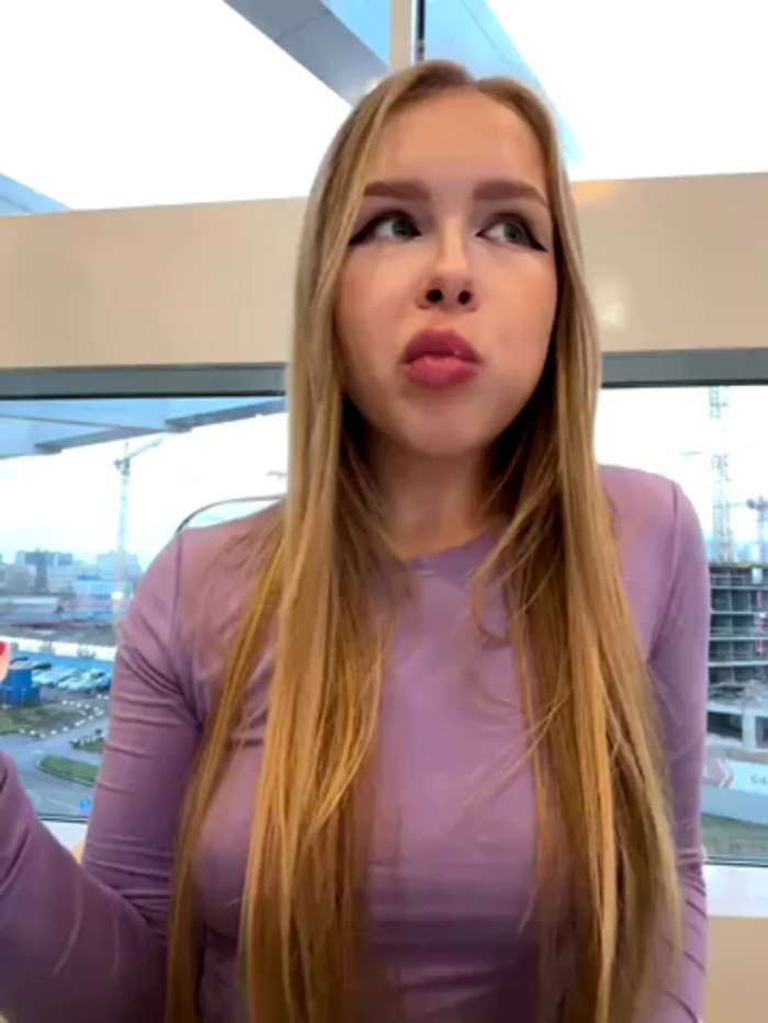 mur_girl