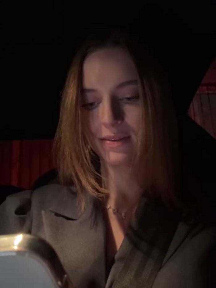 -AngelAri-