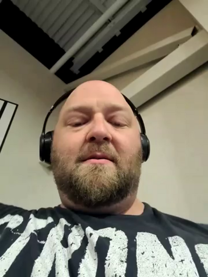 Strong_Bear89