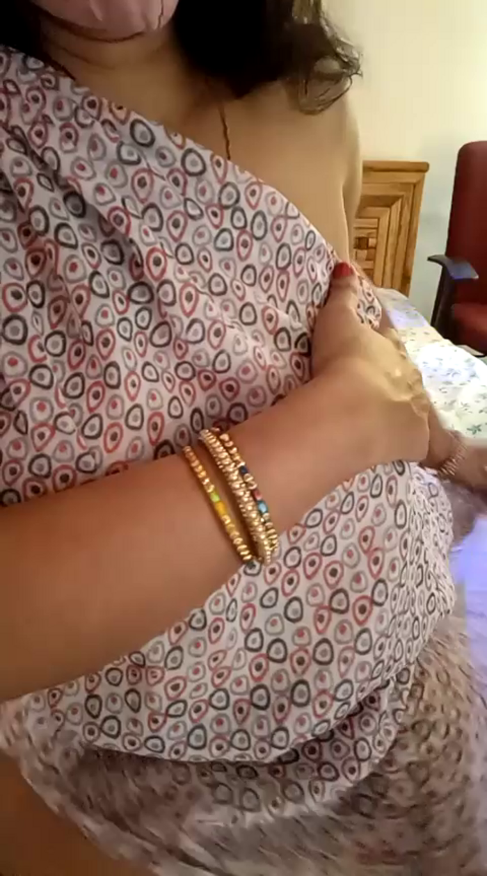 kaamuk_shweta