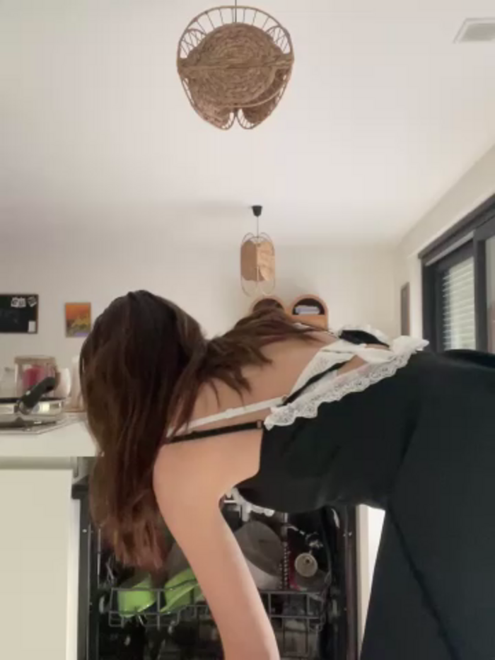 lola_tentatiion