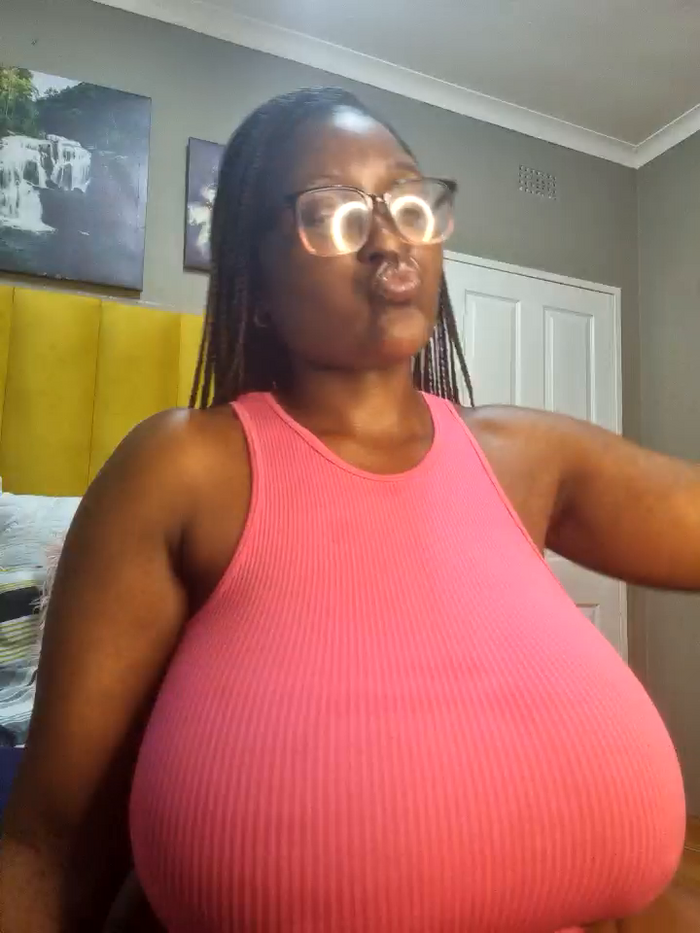 Bustygoddess32