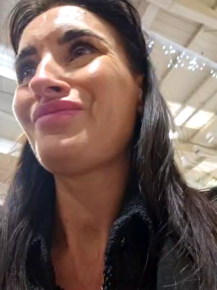 busty-milf-harper