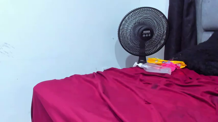 Couple_Gold69