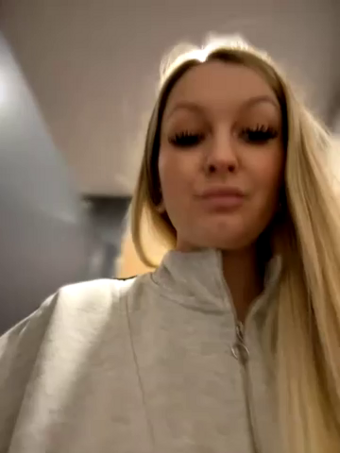 Teya_moon_