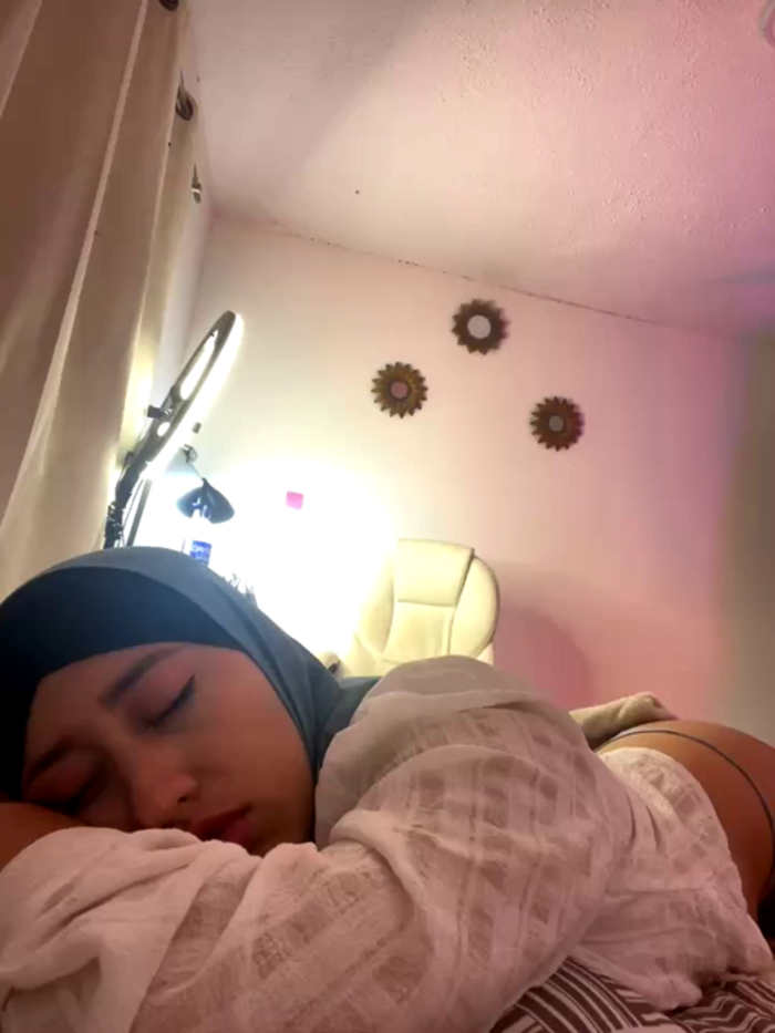 adila_anich