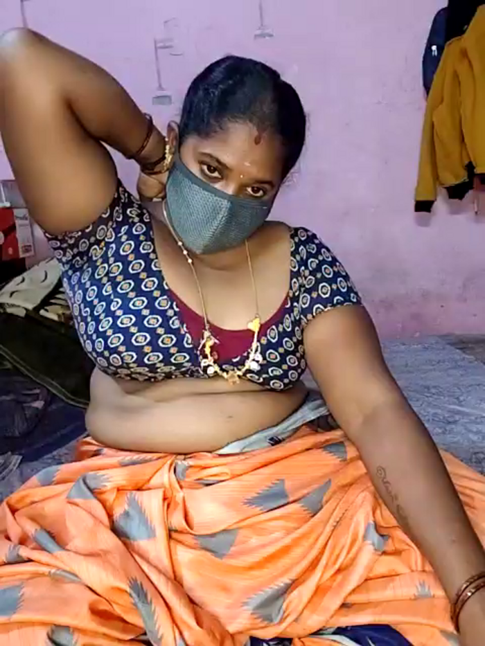 tamilvillagecouple1