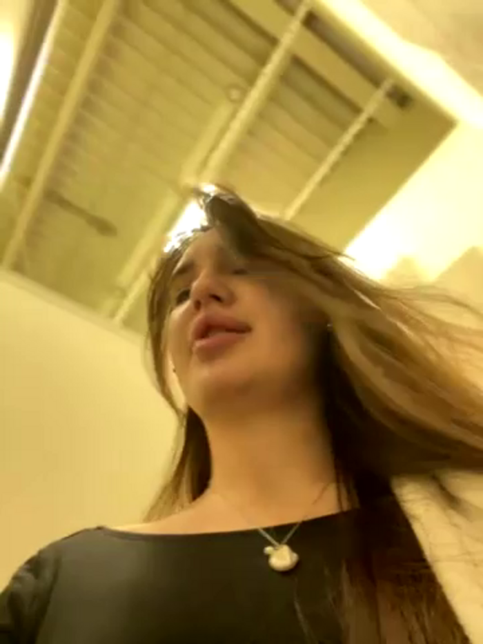 Holly_Molii